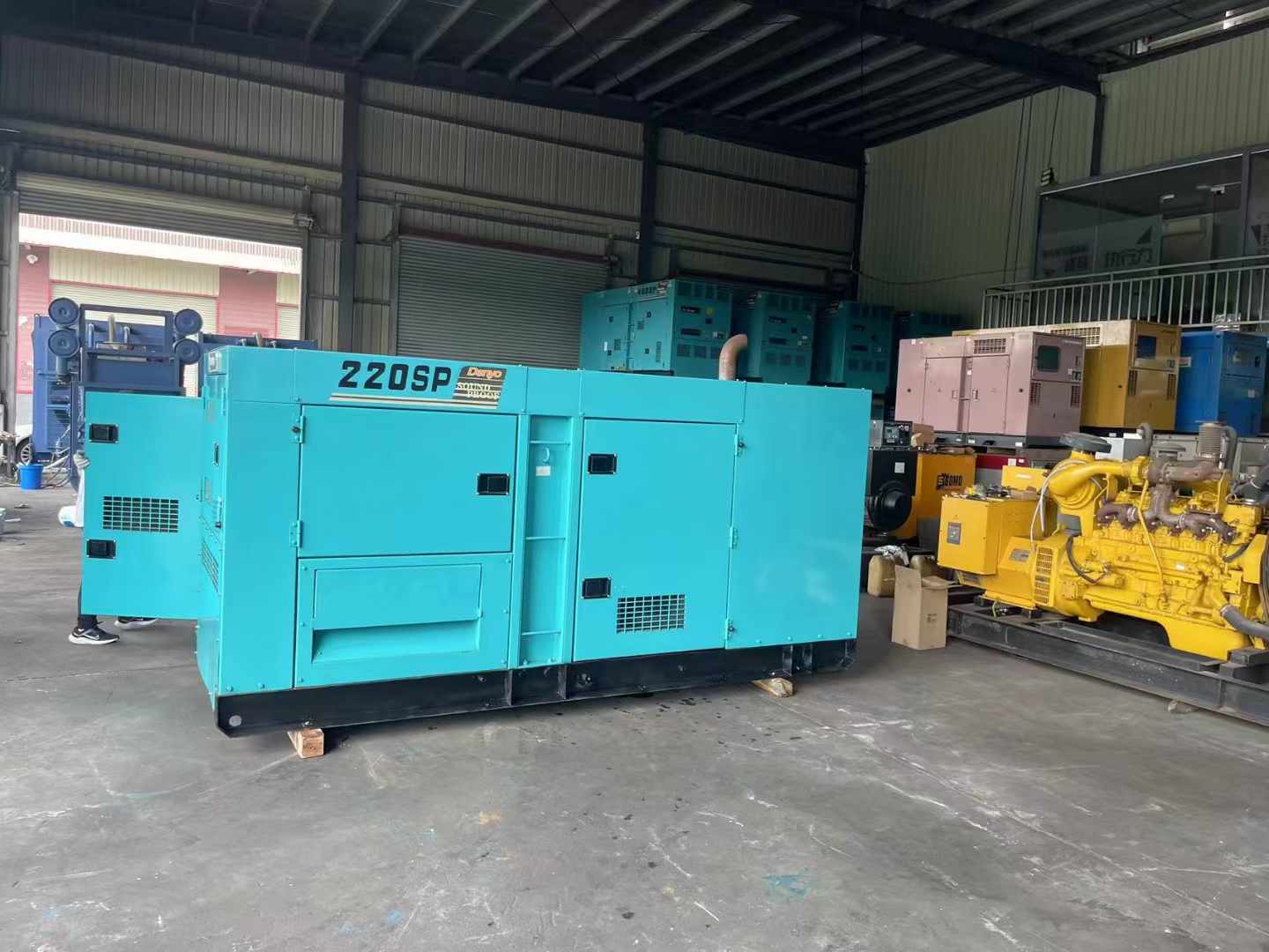 安宁800kW 柴油发电机的输出电流波动范围是多少？
