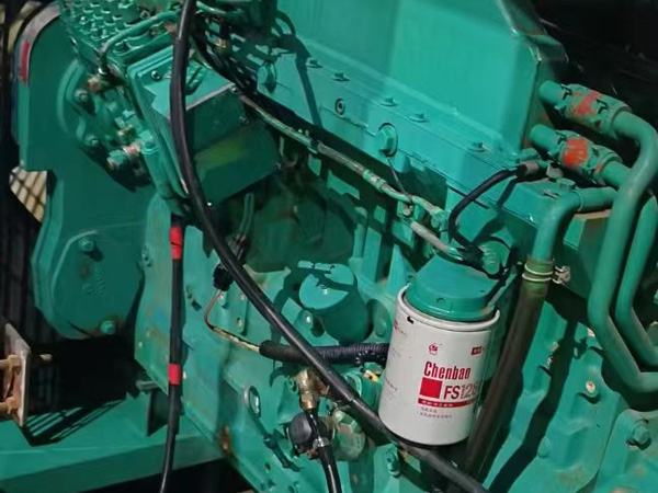 安宁如何确定新的发电机组控制系统是否与原系统兼容？